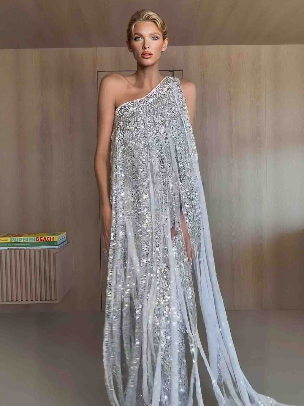 Elegant One-shoulder Neckline Tassel Sequin Maxi Dress