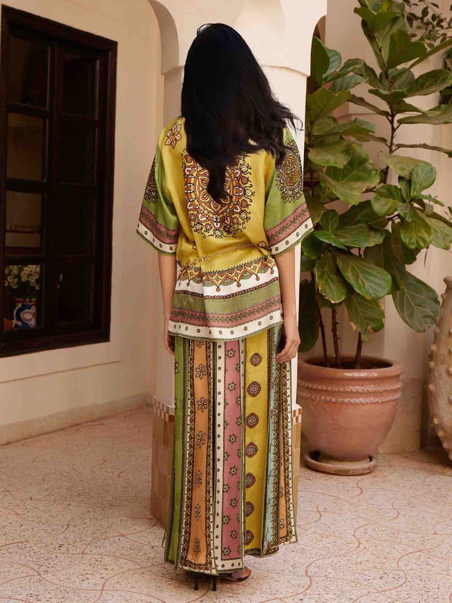 Exquisite Bohemian Print Short-Sleeve Shirt