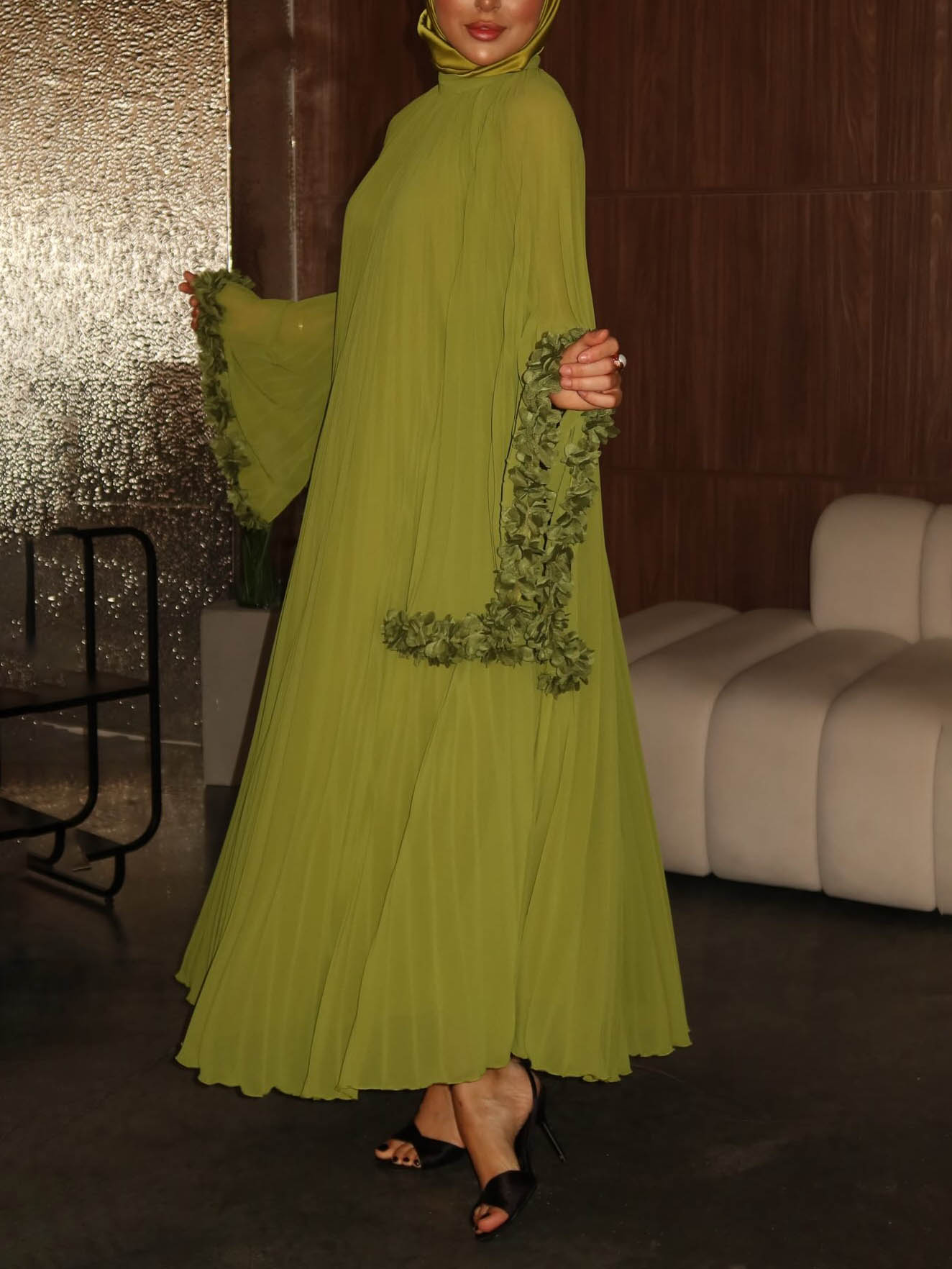 Elegant Pleated Floral Cuff Maxi Dress